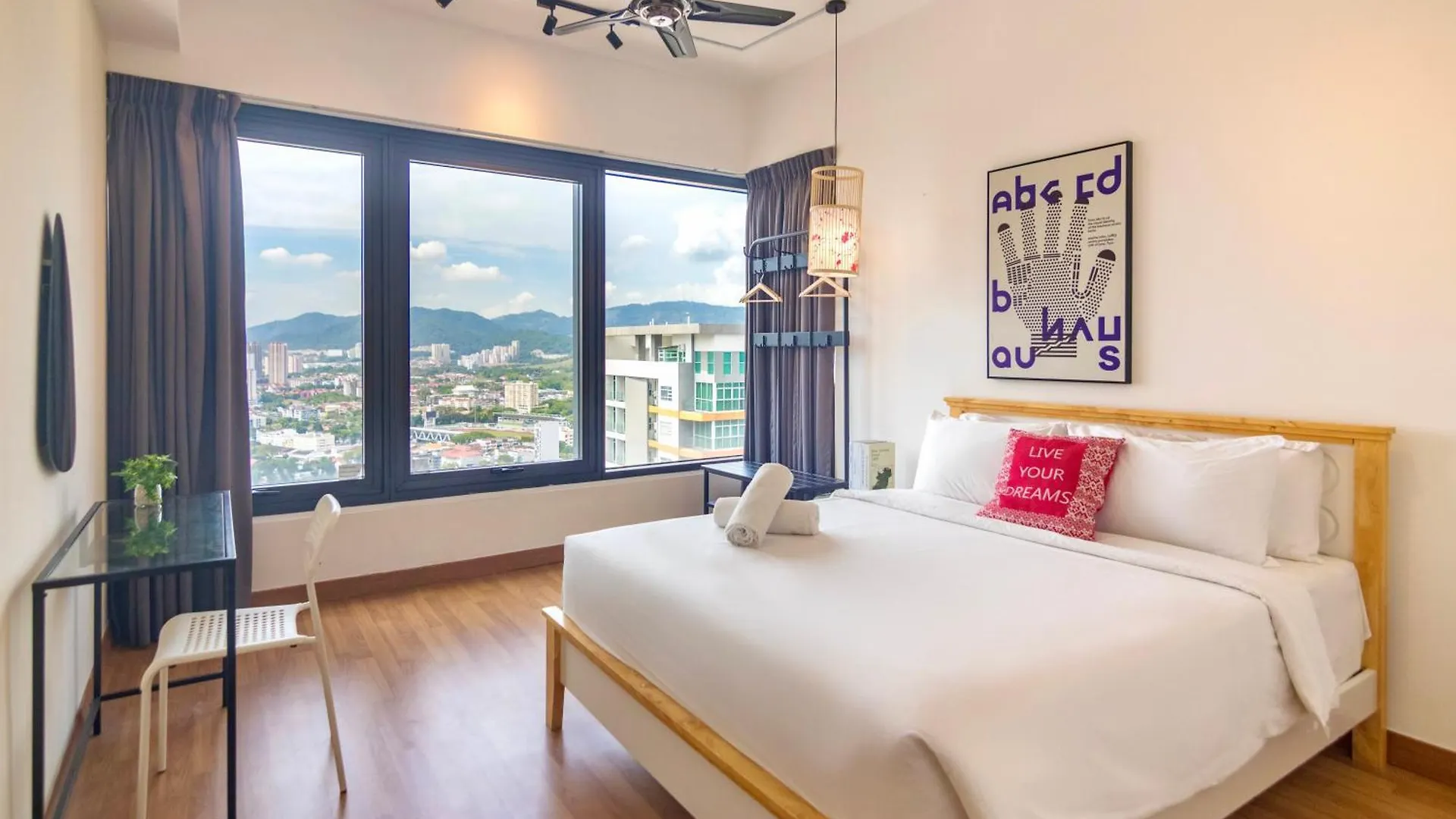 ❈ Tropicana 218 By Alv Suites ❈ George Town Apartment